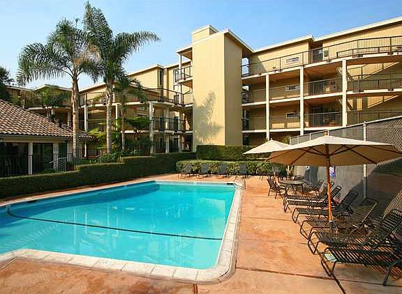 3rd image of 8263 Camino Del Oro Unit 175