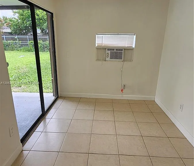6118 Plunkett St — Photo 13