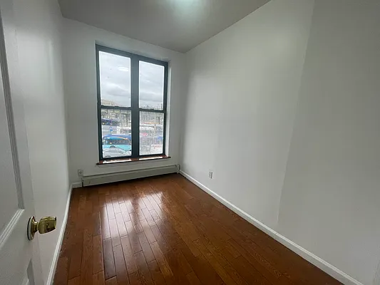 Rented by SAFEGUARD REALTY PARTNERS LLC | media 12