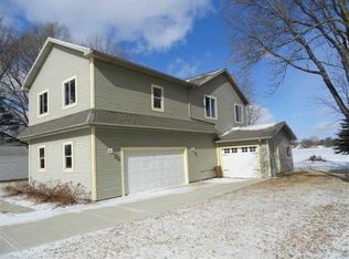 W11074 Glen Dr, Beaver Dam, WI 53916