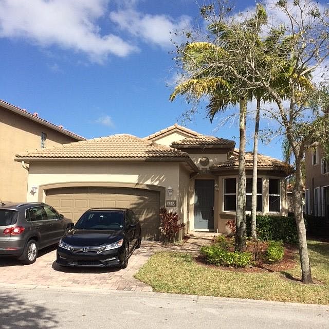 1st image of 1212 Rosegate Boulevard