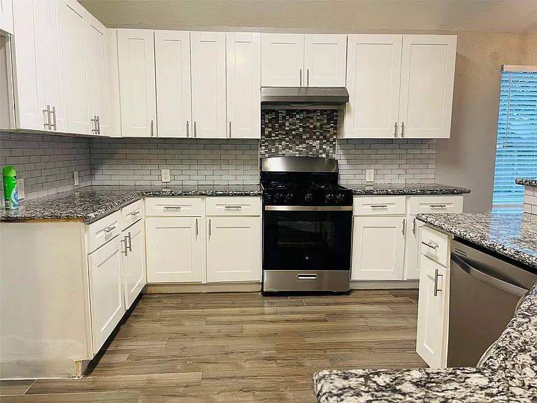 20803 Lavenderwood Dr — Photo 17