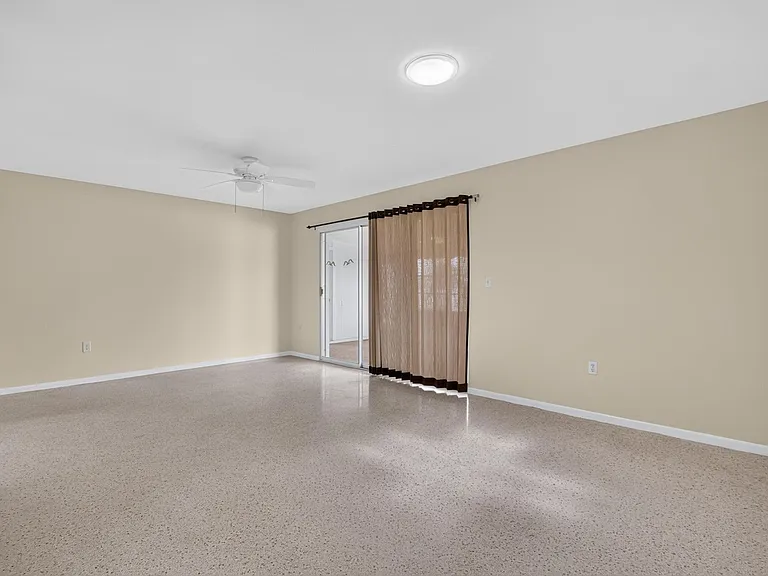 705 Thunderbird Ave — Photo 27