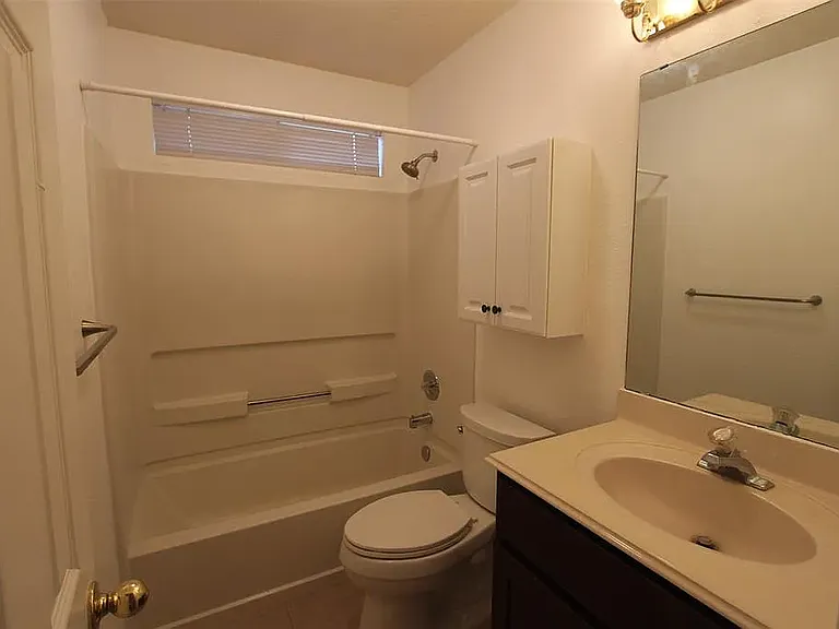 22715 Bridgewater Dr — Photo 15