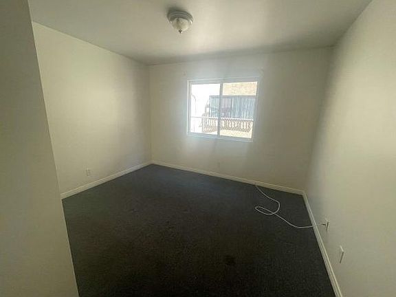 5th image of 725 Lagoon Ave APT B