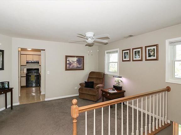 5th image of 1967 Charter Point Dr