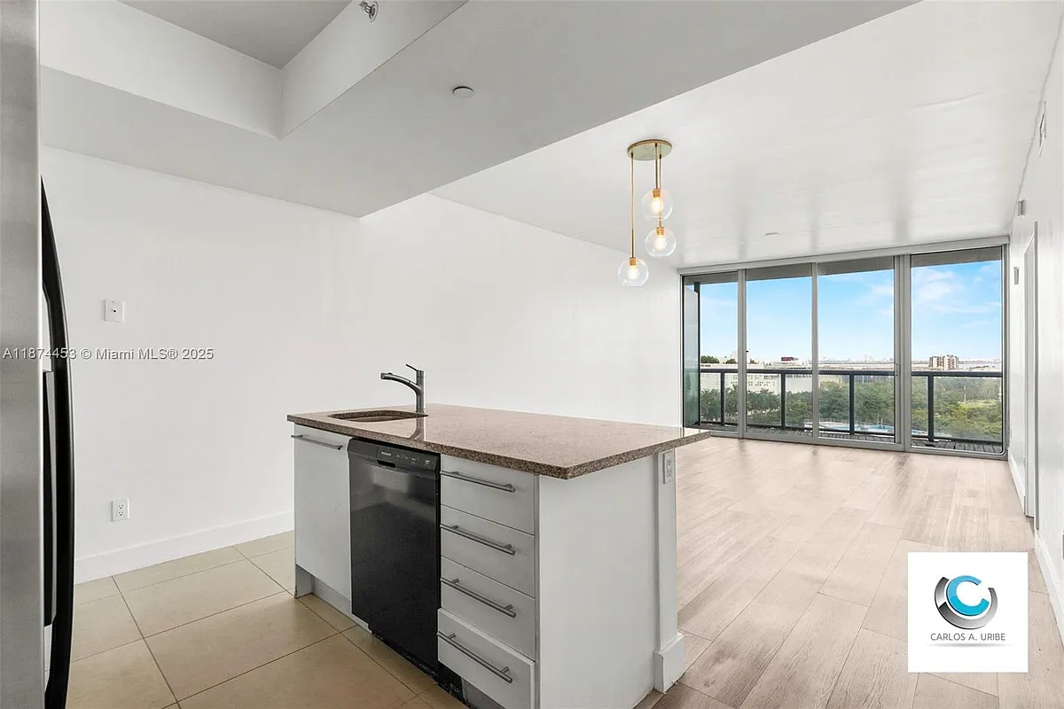 Building Photo - 888 Biscayne Blvd #9110