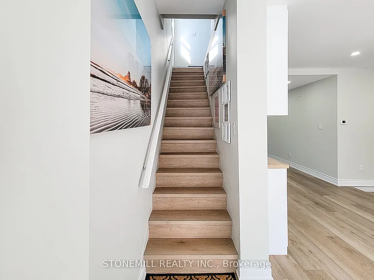 727 College Ave — Photo 36