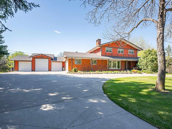 4th image of 52312 Range Rd #225-290