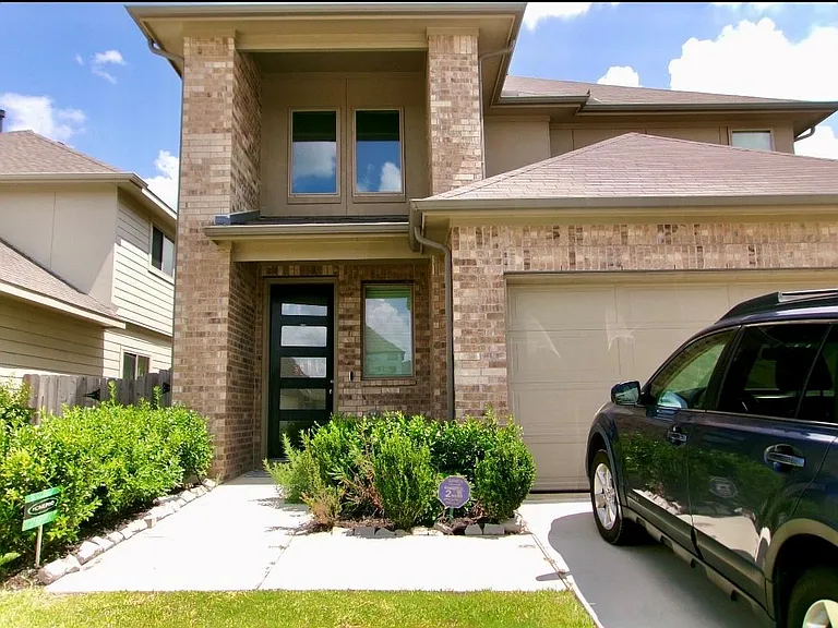 20450 Scout Landing Trl — Photo 1