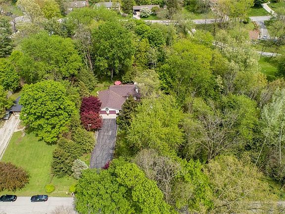 2nd image of 599 Hawley Dr
