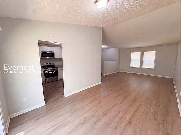 5th image of 426 Park Ridge Cir