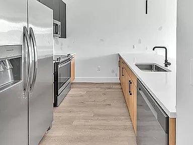 39-40 Madison St #106 — Photo 4