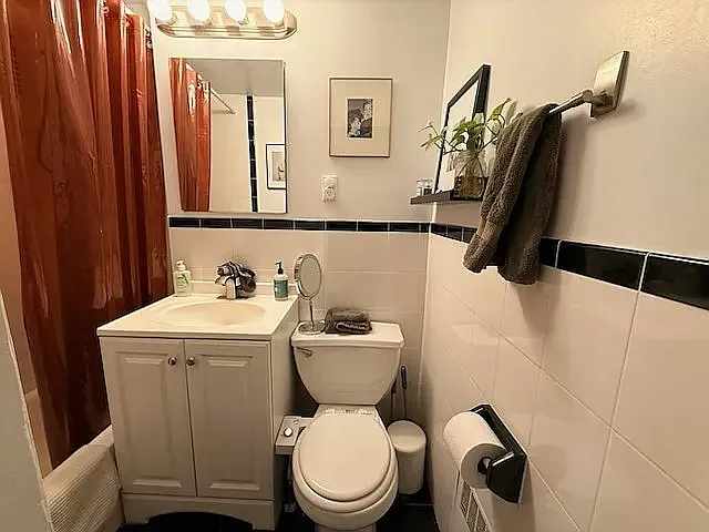 335 E 21st St #1B — Photo 6