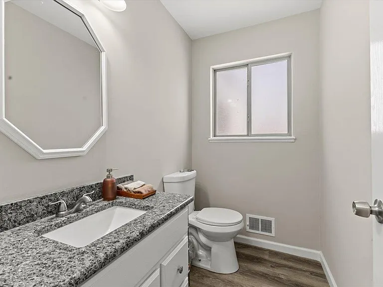 2931 Wisconsin Rd — Photo 21