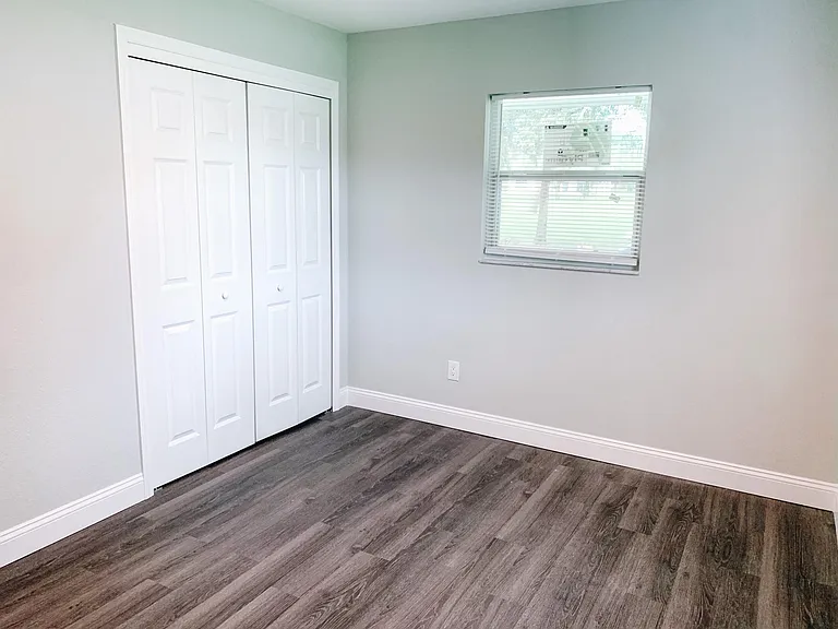 37746 McMinn Ave — Photo 10