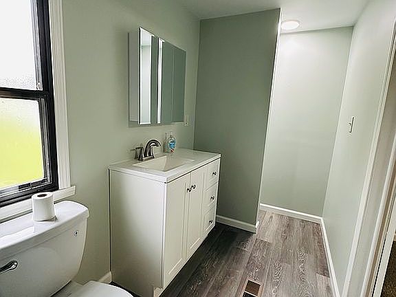 4th image of 1016 Sunnyside Dr