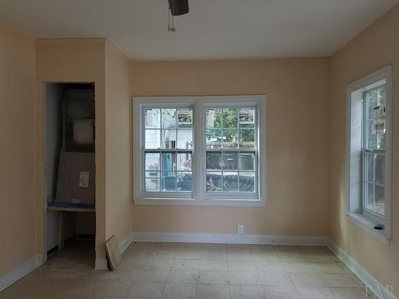 2nd image of 3701 W Brainerd St APT B
