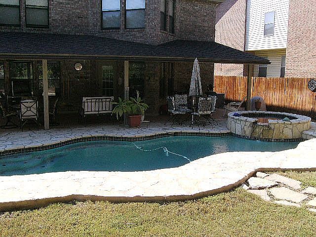 2nd image of 2921 Lotus Park
