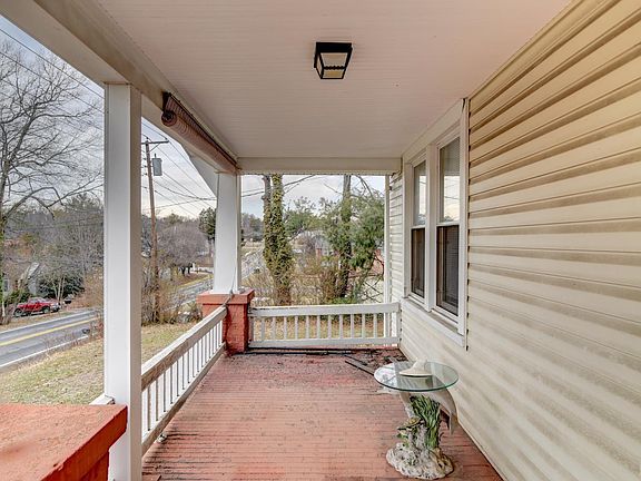 2nd image of 201 Seminole Dr