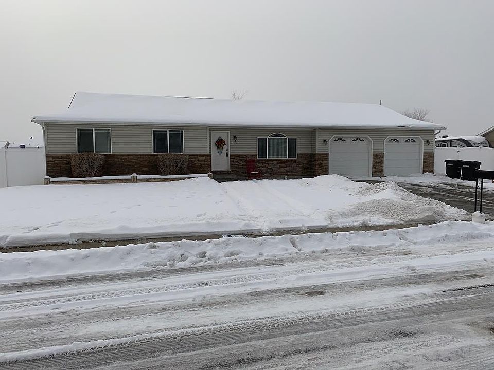 1st image of 3022 E Brettonwood Dr