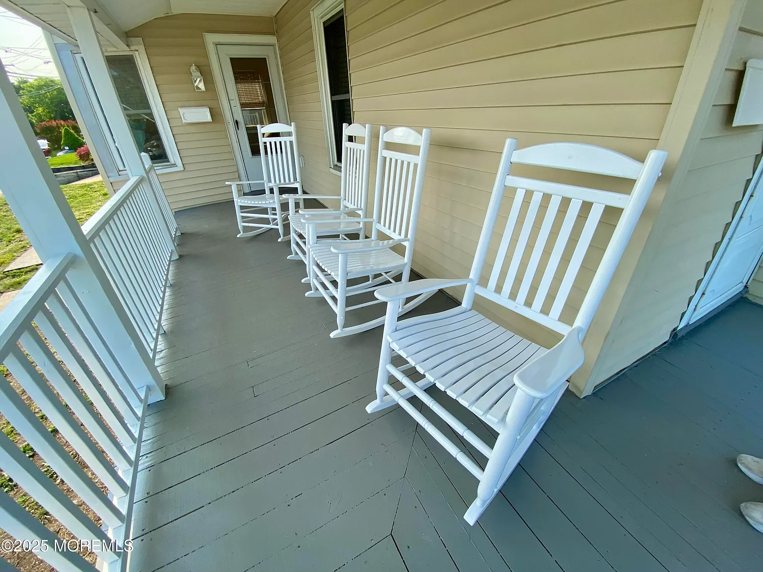 4 bed, 2.5 bath, 1408 sqft, $4,000 — Photo 4
