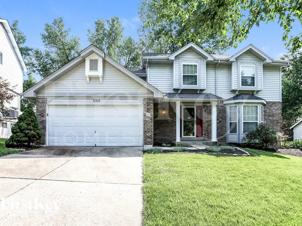 16808 Babler View Dr, Ballwin, MO 63011
