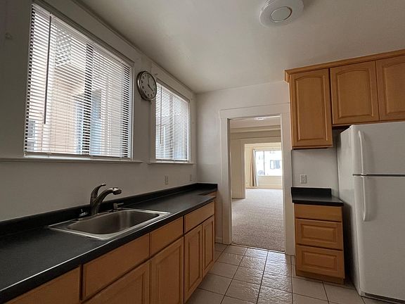 3rd image of 5549 California St