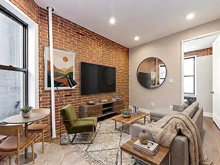 208 W 20th St #1B — Photo 1