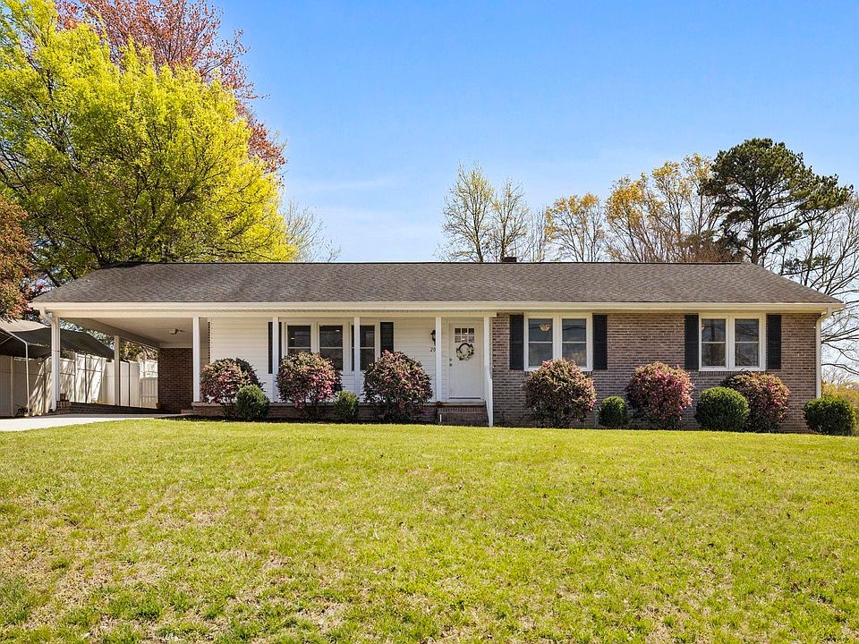 1st image of 200 Mimosa Dr