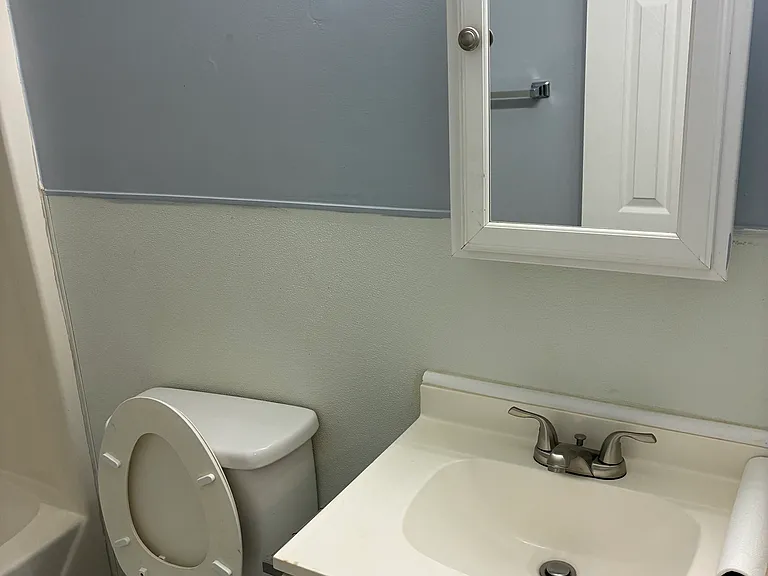 916 E Raleigh Blvd #G — Photo 12