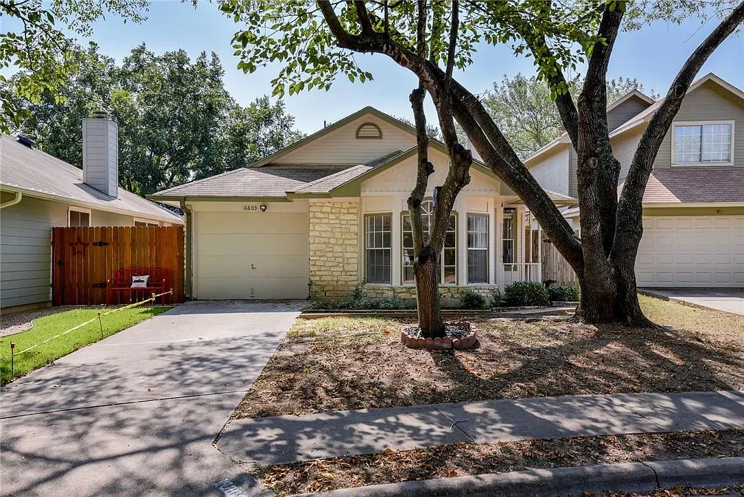 3 bed, 2.0 bath, 1238 sqft, $1,845 — Photo 2