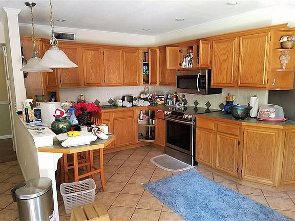 3rd image of 1108 Harvest Glen Dr