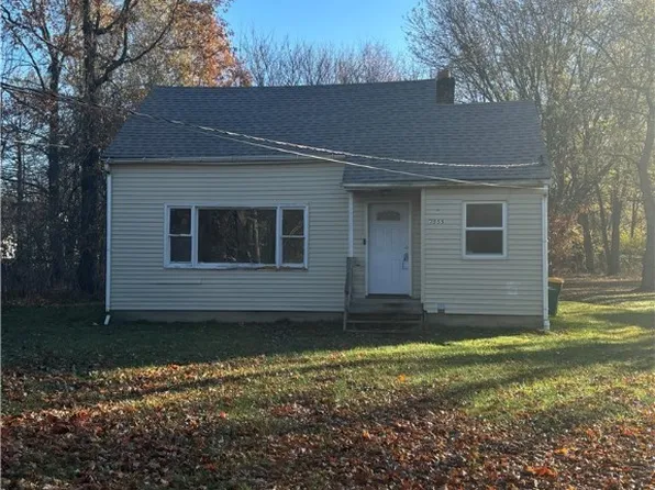 7555 Hickory Rd, Bedford, OH 44146
