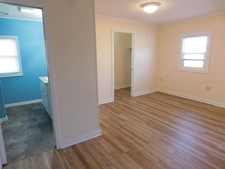 423 Bouy St — Photo 19