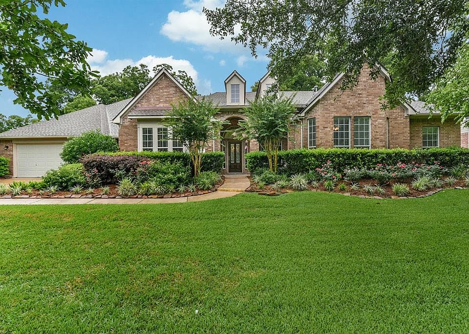 1st image of 4919 Oxbow Cir W