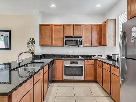 4th image of 2653 Triumph Way