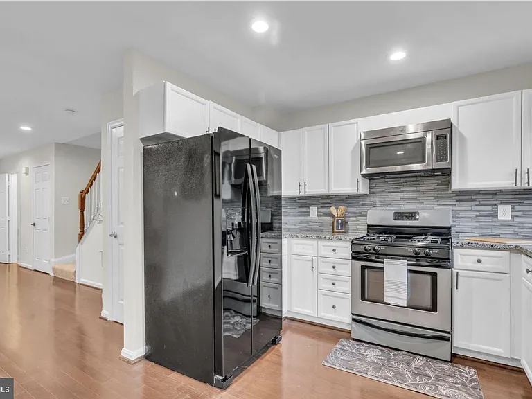 14197 Autumn Cir — Photo 24