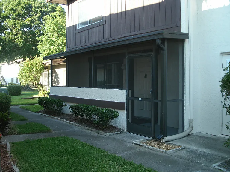 1839 Bough Ave #B — Photo 2