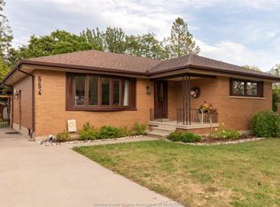554 Bertha Ave, Windsor, ON N8P1B7