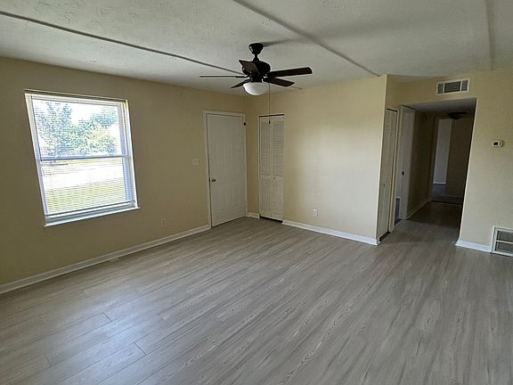 2nd image of 1733 Village Ln