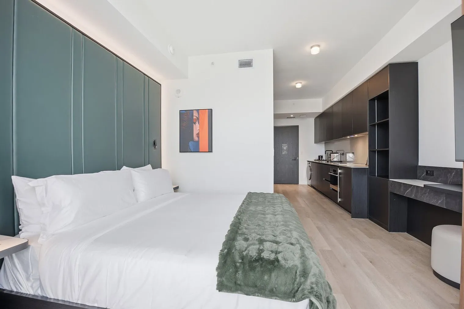 Studio, 1.0 bath, 441 sqft, $4,425 — Photo 2