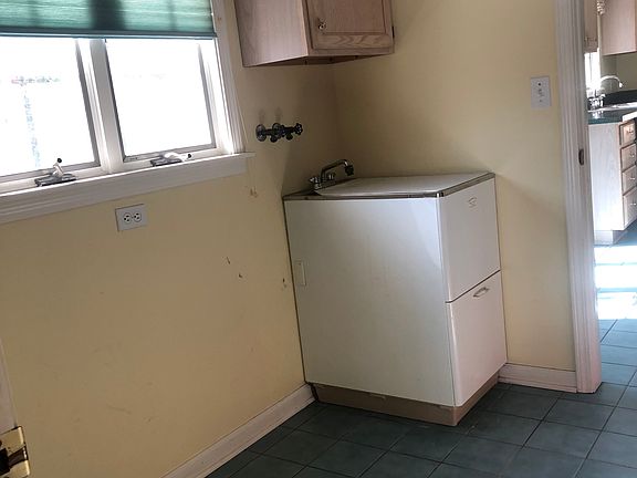 3rd image of 63 Hampton Hill Dr