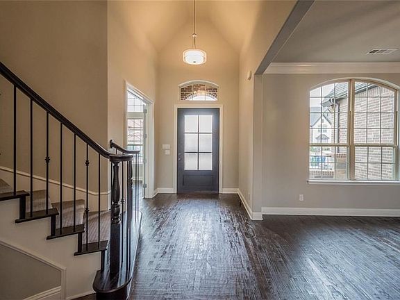 2nd image of 1708 Johnson Pl