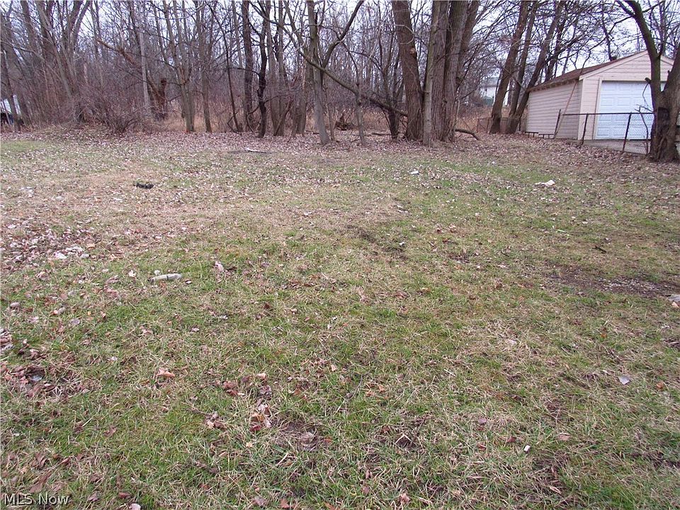 2nd image of W 130th St