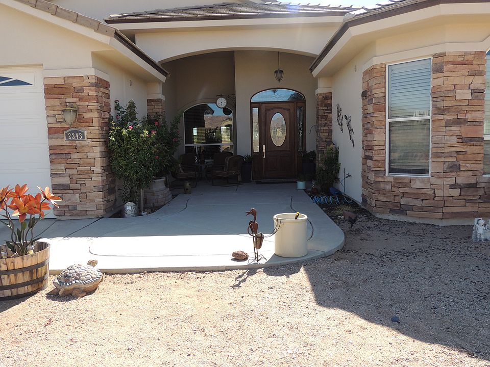 1st image of 2343 Iroquois Dr