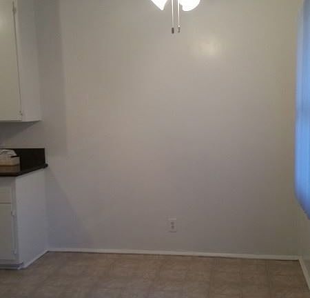 5th image of 1723 Grismer Ave APT 26