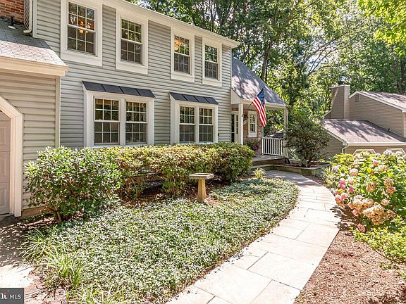 5th image of 5836 New England Woods Dr