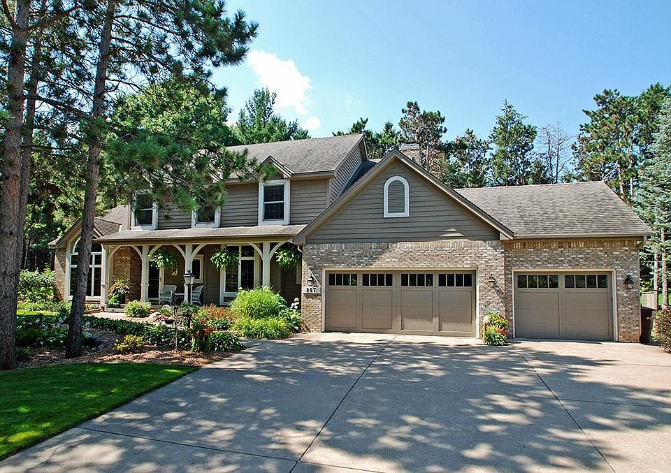 1st image of 867 Woodridge Ct