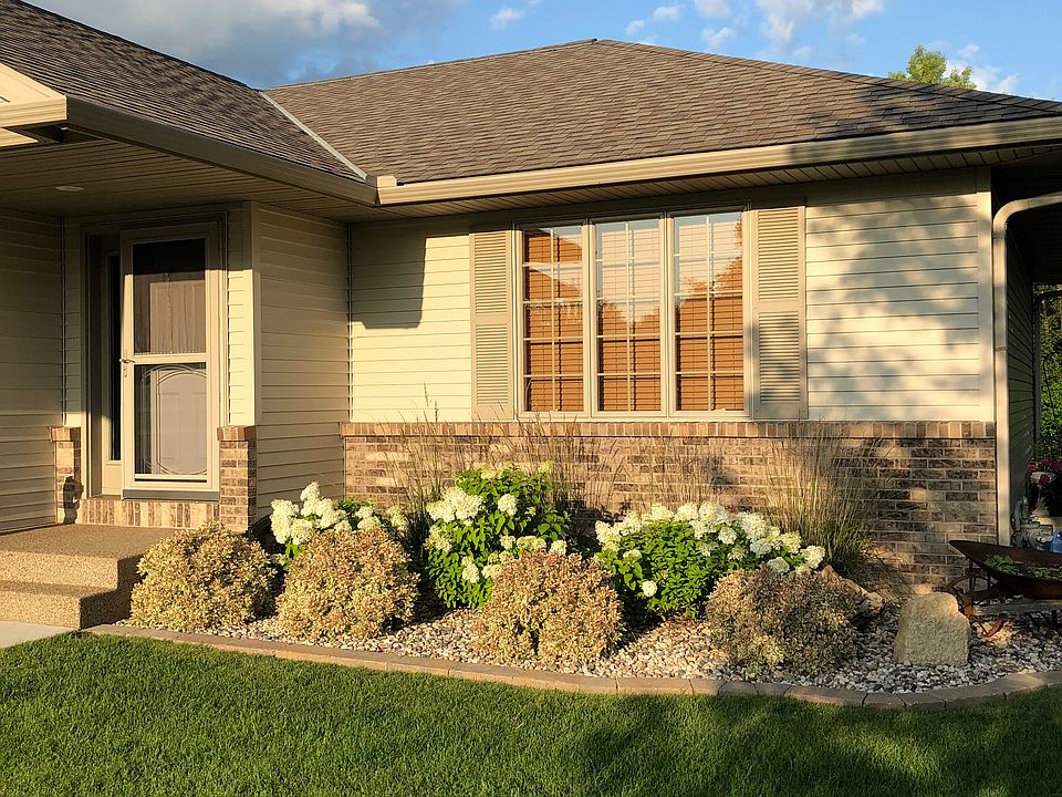 1st image of 133 Grovebrook Dr